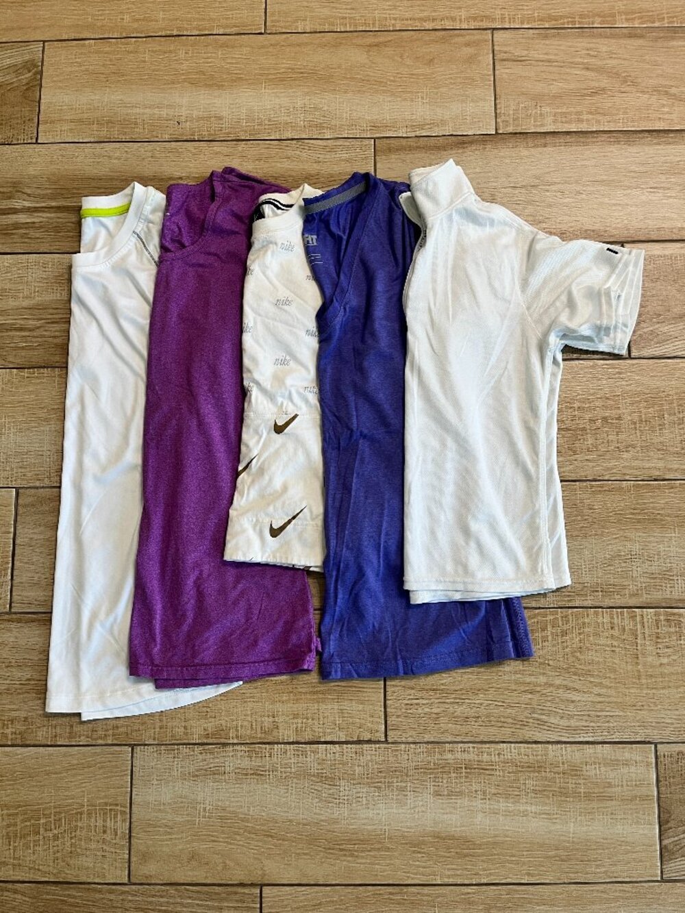 Womens Bundle of 5 Athletic Tees - M